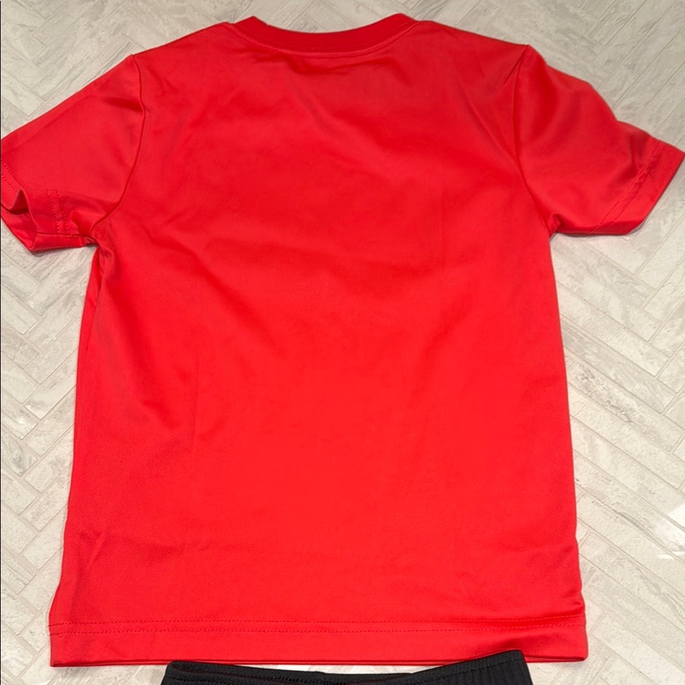 Nike Neon Red T-Shirt and Black Shorts Set, kids 6 - Picture 8 of 8